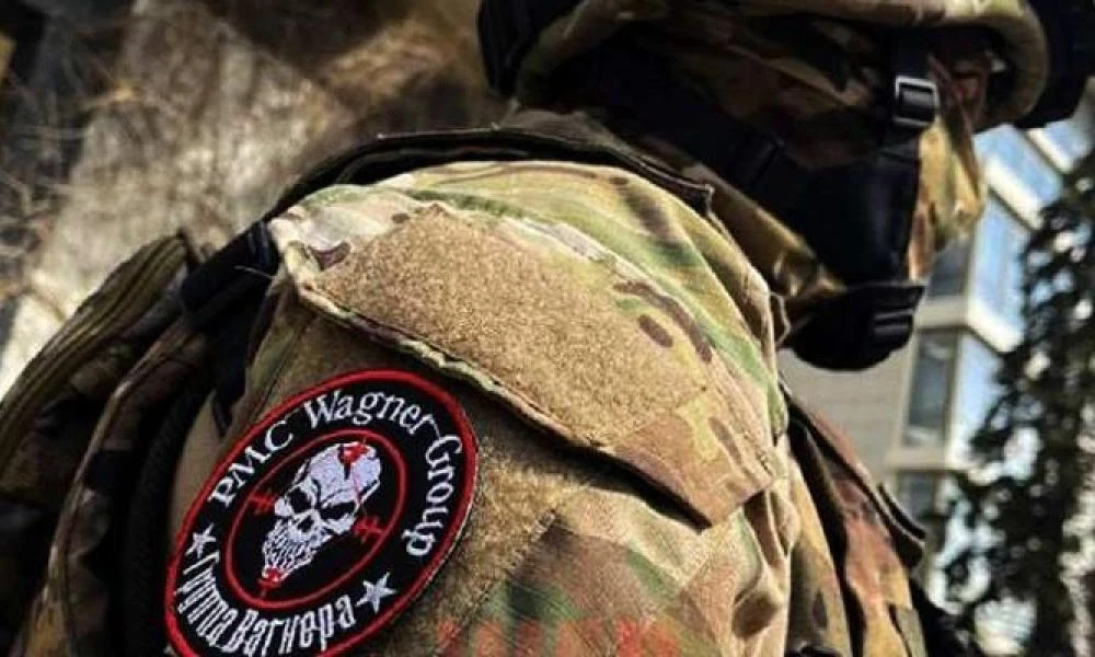 Κομβόι της ομάδας Wagner κατευθύνεται στα σύνορα με τη Ρωσία